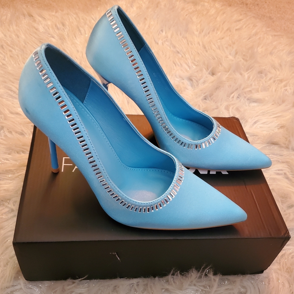 FashionNova turquoise heels